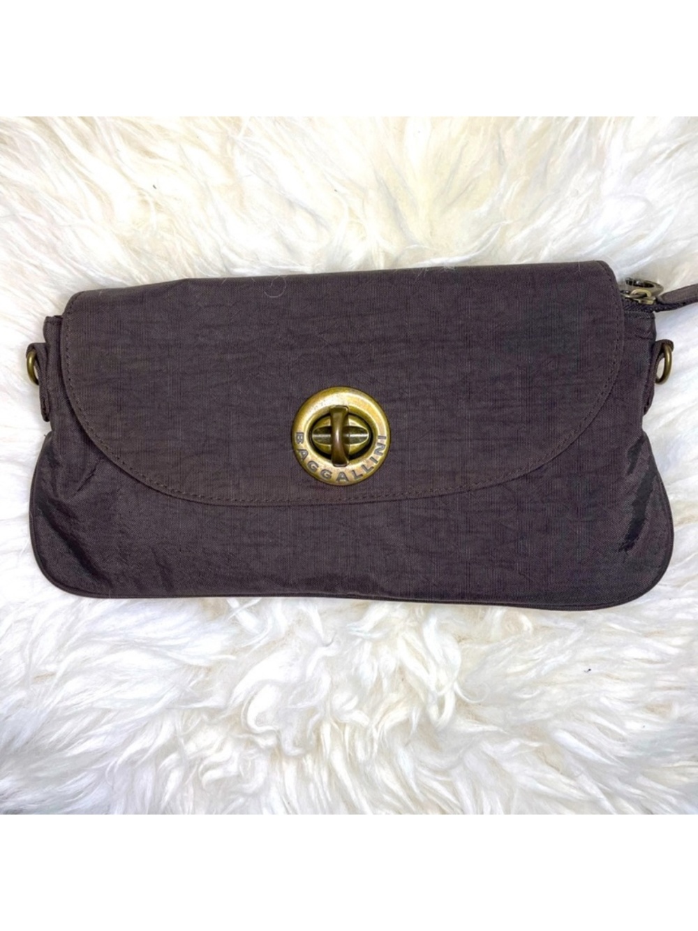 Baggallini Clutch With Strap